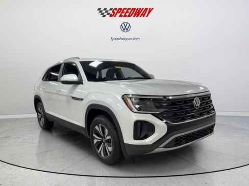 New 2026 Volkswagen Atlas Cross Sport SE AWD/4WD image 2
