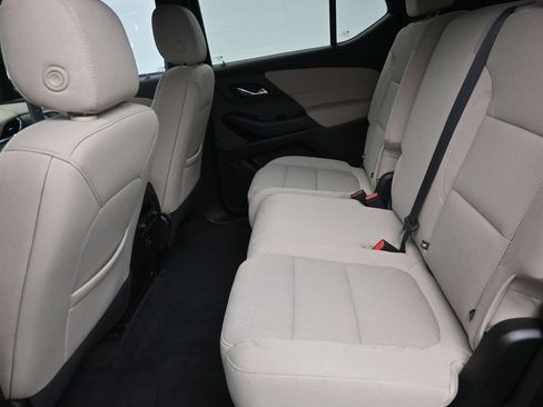 Used 2023 Chevrolet Traverse LS FWD image 14