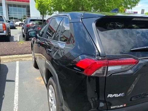 Used 2025 Toyota RAV4 LE FWD image 6