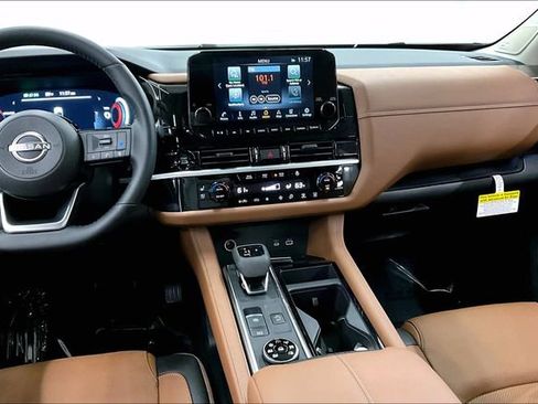 New 2025 Nissan Pathfinder Platinum w/ Cargo Package image 8