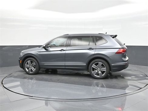 Used 2021 Volkswagen Tiguan SEL w/ 3-Row Tiguan MDO Package image 5