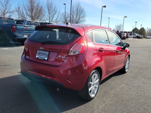 Used 2016 Ford Fiesta SE w/ Equipment Group 201A image 3