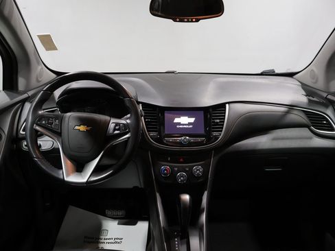 Used 2021 Chevrolet Trax LT w/ Redline Edition AWD/4WD image 15