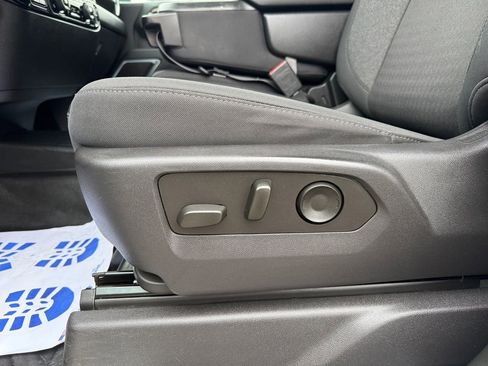 Used 2024 Chevrolet Silverado 3500 LT image 17