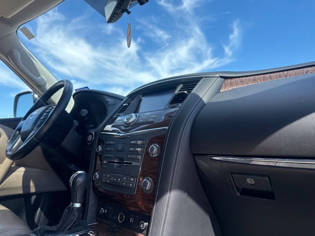 Used 2019 Nissan Armada Platinum w/ Captain's Chairs Package RWD image 30