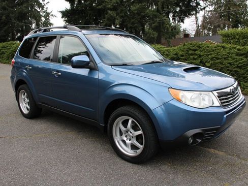 Used 2009 Subaru Forester 2.5XT Limited w/ Popular Equipment Group 1A image 2