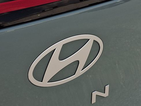 Certified 2025 Hyundai Kona SEL AWD/4WD image 30