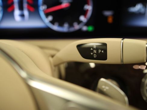 Used 2019 Mercedes-Benz S 560 4MATIC Sedan image 16