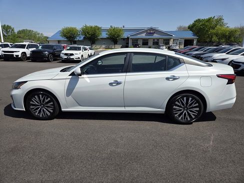 Used 2023 Nissan Altima 2.5 SV FWD image 6