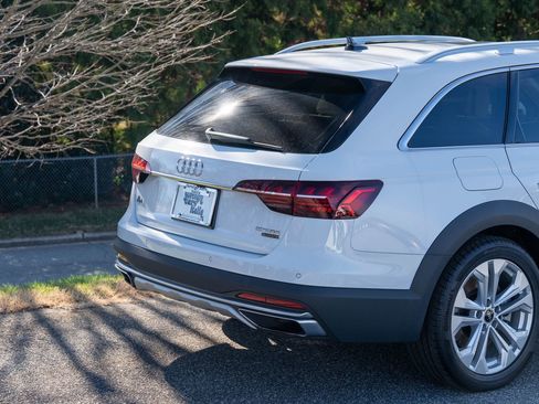 Used 2022 Audi A4 2.0T allroad Premium image 11