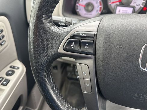 Used 2014 Honda Pilot Touring image 18