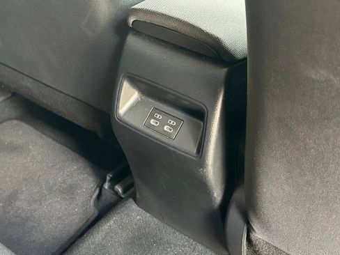 Used 2023 Toyota Corolla LE FWD image 30