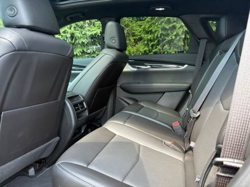 Used 2023 Cadillac XT5 Premium Luxury AWD/4WD image 17