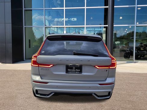 Used 2025 Volvo XC60 B5 Plus image 7