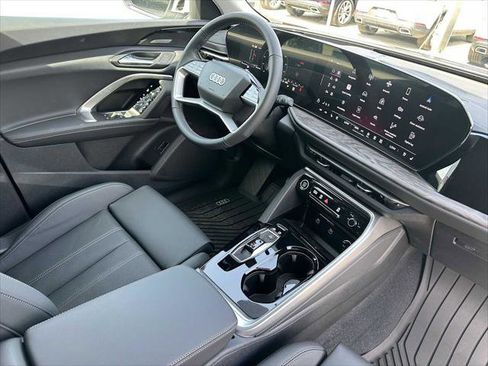 New 2025 Audi Q5 Premium Plus image 11