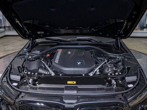 New 2026 BMW 550e xDrive w/ Premium Package image 5