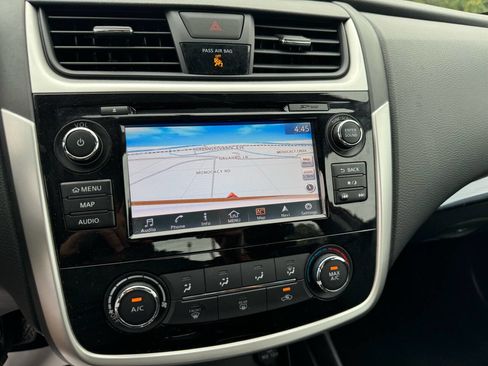 Used 2018 Nissan Altima 2.5 SR w/ SR Special Edition image 12