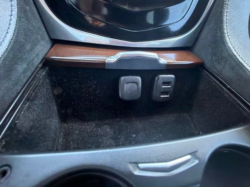 Used 2017 Cadillac Escalade ESV Premium Luxury RWD image 25