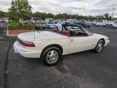 Used 1990 Buick Reatta Convertible image 10