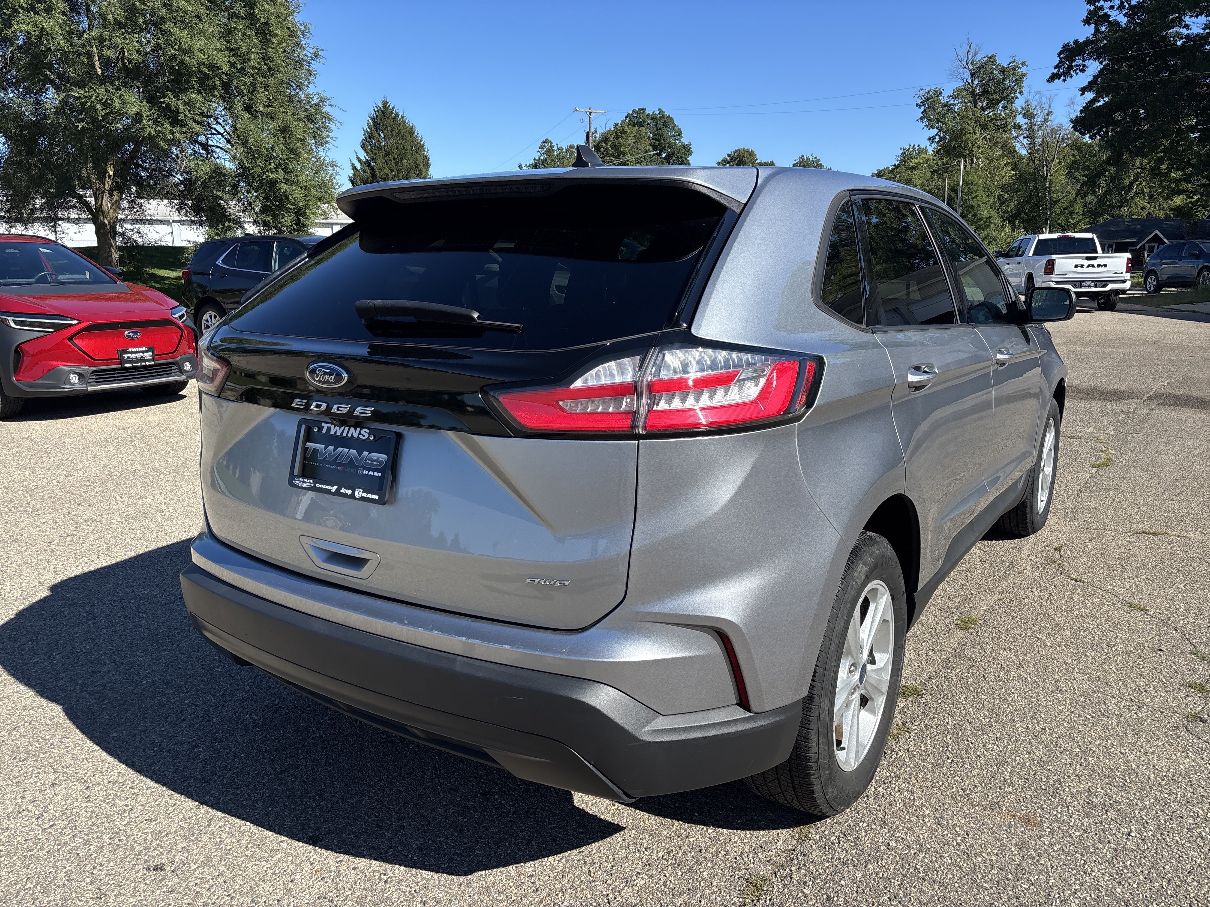 Used 2022 Ford Edge SE AWD/4WD image 3