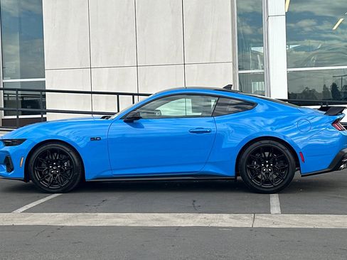 Used 2025 Ford Mustang GT Premium w/ GT Performance Package image 6