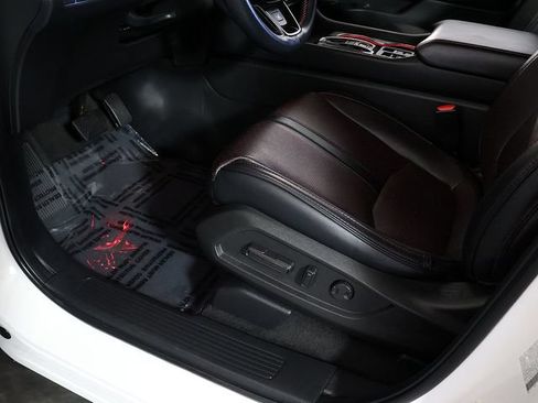 Used 2025 Honda Pilot Black Edition image 28