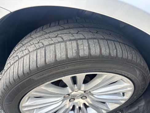 Used 2011 Chrysler 300 Limited w/ Sound Group RWD image 20