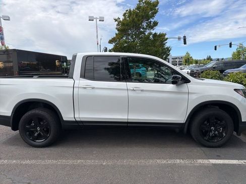 Used 2023 Honda Ridgeline Black Edition image 6