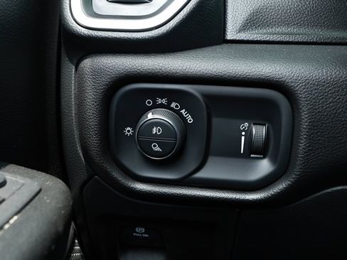Used 2023 RAM 1500 Big Horn AWD/4WD image 14