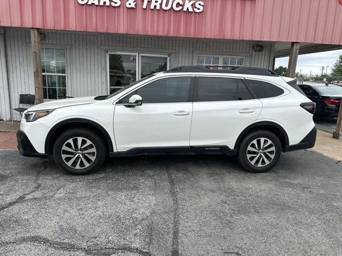 Used 2022 Subaru Outback Premium image 12