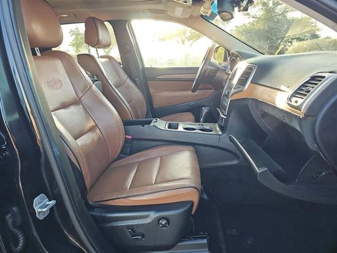 Used 2011 Jeep Grand Cherokee Overland w/ Mopar Chrome Edition Group image 14