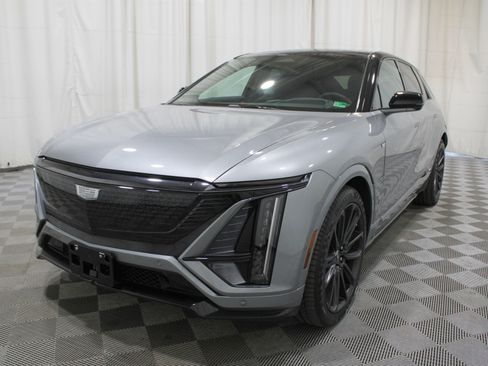 New 2026 Cadillac Lyriq V image 39