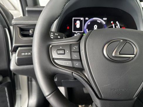 Certified 2026 Lexus UX 300h FWD w/ Accessory Package (Z2) image 31