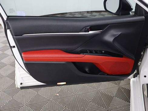 Used 2020 Toyota Camry XSE FWD image 23