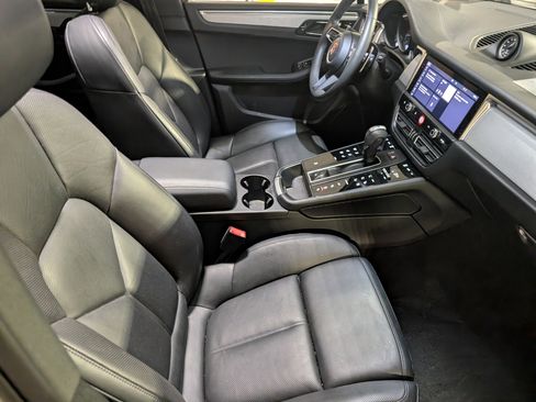 Used 2023 Porsche Macan image 27