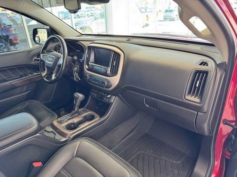 Used 2021 GMC Canyon Denali image 18