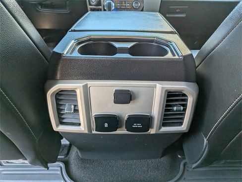 Used 2020 Ford F150 Lariat image 17