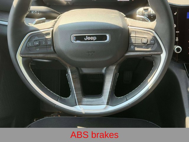 New 2027 Jeep Grand Cherokee Altitude AWD/4WD image 10