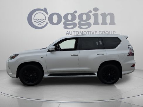 Used 2023 Lexus GX 460 Luxury w/ Accessory Package AWD/4WD image 2