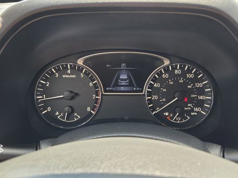 Used 2020 Nissan Pathfinder S FWD image 31