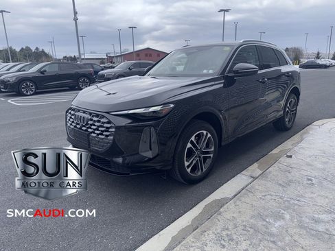 Used 2025 Audi Q5 Premium w/ Convenience Package image 34