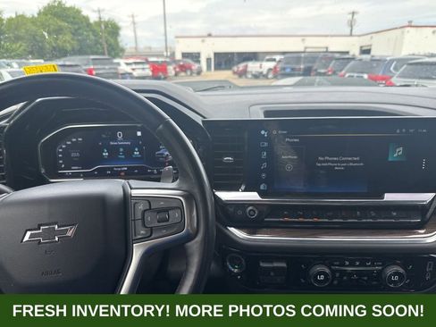 Used 2022 Chevrolet Silverado 1500 LT Trail Boss w/ Convenience Package II AWD/4WD image 8
