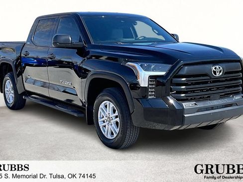 Used 2025 Toyota Tundra SR5 AWD/4WD image 1