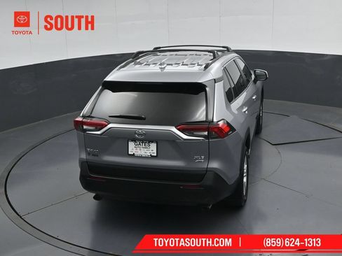 Used 2021 Toyota RAV4 XLE AWD/4WD image 42
