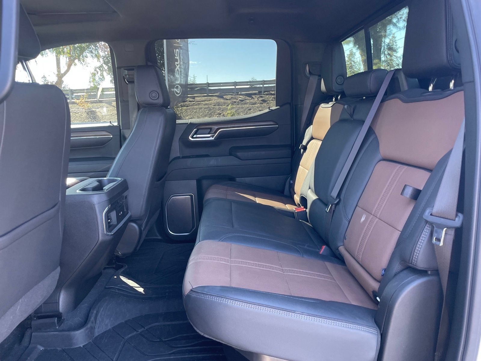 Used 2023 Chevrolet Silverado 1500 High Country AWD/4WD image 14
