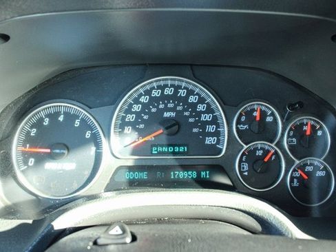 Used 2004 GMC Envoy XUV SLE w/ 1SB Preferred Equipment Group image 24