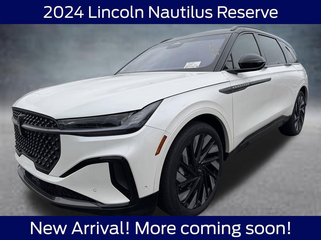 Used 2024 Lincoln Nautilus Reserve w/ Equipment Group 202A AWD/4WD image 2