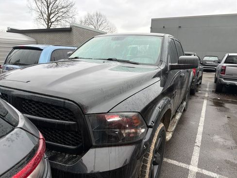 Used 2017 RAM 1500 Express w/ Black Ram 1500 Express Group image 4