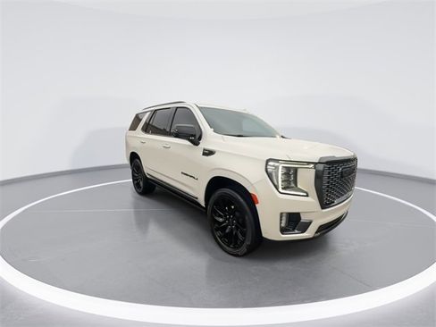 Used 2023 GMC Yukon Denali Ultimate image 2