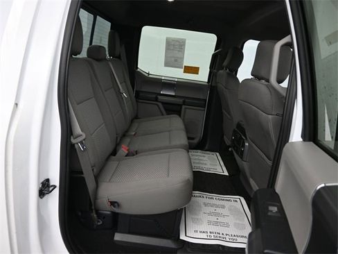 Used 2019 Ford F250 XLT w/ XLT Premium Package image 6